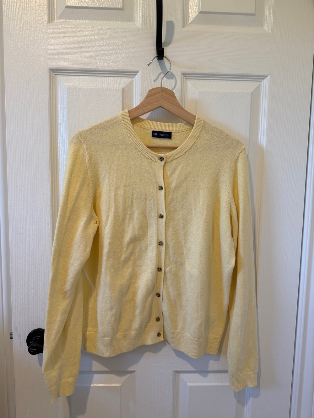 Gap Butter Yellow Cardigan - Picture 1 of 3
